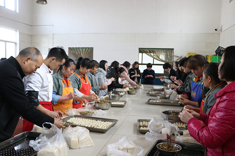 冬至餃子碗，陽晨人心暖